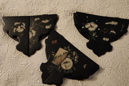 ANTIQUE SET OF 3 ASTHETIC MOVEMENT PAPER MACHE WALL BRACKETS - ADDITIONAL PHOTO 4
