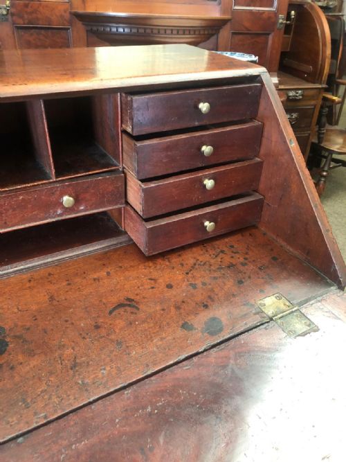 GEORGIAN MAHOGANY BUREAU - ADDITIONAL PHOTO 1