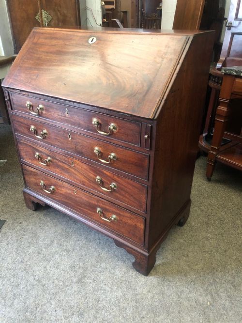GEORGIAN MAHOGANY BUREAU - ADDITIONAL PHOTO 7