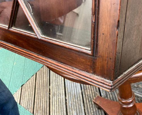 CHARMING REGENCY MAHOGANY HANGING WALL CABINET - ADDITIONAL PHOTO 1