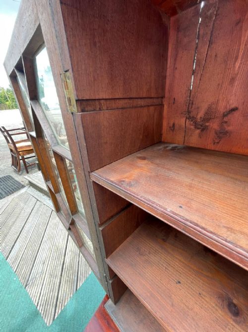 CHARMING REGENCY MAHOGANY HANGING WALL CABINET - ADDITIONAL PHOTO 2