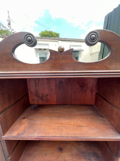 CHARMING REGENCY MAHOGANY HANGING WALL CABINET - ADDITIONAL PHOTO 4