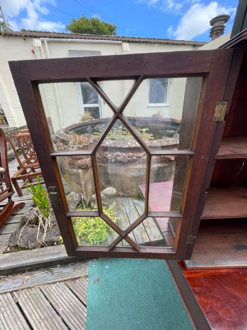 CHARMING REGENCY MAHOGANY HANGING WALL CABINET - ADDITIONAL PHOTO 5