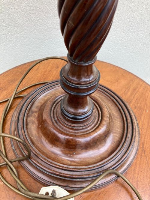 A QUALITY 19C MAHOGANY TABLE LAMP WITH SHADE - ADDITIONAL PHOTO 2