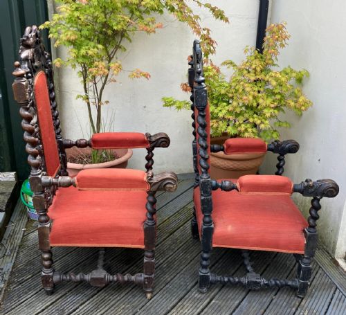 ANTIQUE MATCHED PAIR OF CARVED OAK THRONE ARMCHAIRS - ADDITIONAL PHOTO 2