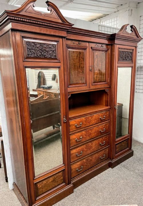 VICTORIAN WALNUT 4 PIECE BEDROOM SUITE - ADDITIONAL PHOTO 16