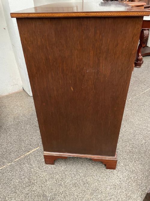 A QUALITY ANTIQUE INLAND MAHOGANY CHEST OF DRAWERS - ADDITIONAL PHOTO 1