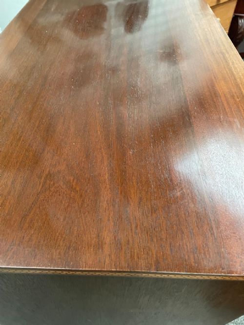 A QUALITY ANTIQUE INLAND MAHOGANY CHEST OF DRAWERS - ADDITIONAL PHOTO 3