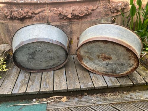 AN ANTIQUE MATCHED PAIR OF ZINK AND IRON BATH PLANTERS - ADDITIONAL PHOTO 5