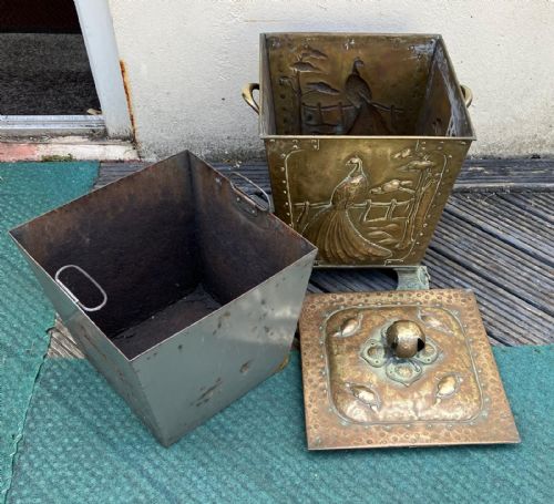 art's and crafts riveted brass coal or log bin - CATEGORY: ANTIQUE FIREPLACES - DATED 1900