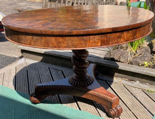 FINE AND RARE REGENCY YEW WOOD SEGMENTED TOP CENTER TABLE - ADDITIONAL PHOTO 2
