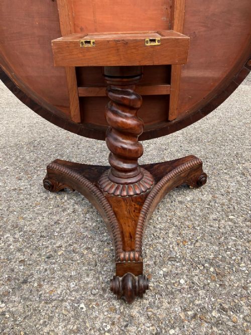 FINE AND RARE REGENCY YEW WOOD SEGMENTED TOP CENTER TABLE - ADDITIONAL PHOTO 3