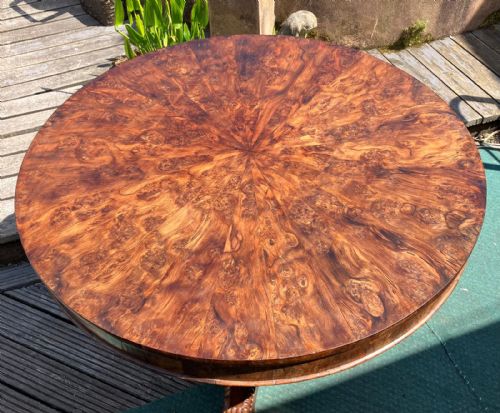 FINE AND RARE REGENCY YEW WOOD SEGMENTED TOP CENTER TABLE - ADDITIONAL PHOTO 7