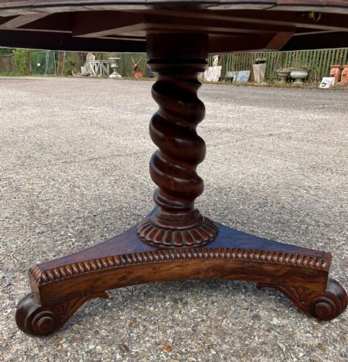 FINE AND RARE REGENCY YEW WOOD SEGMENTED TOP CENTER TABLE - ADDITIONAL PHOTO 9