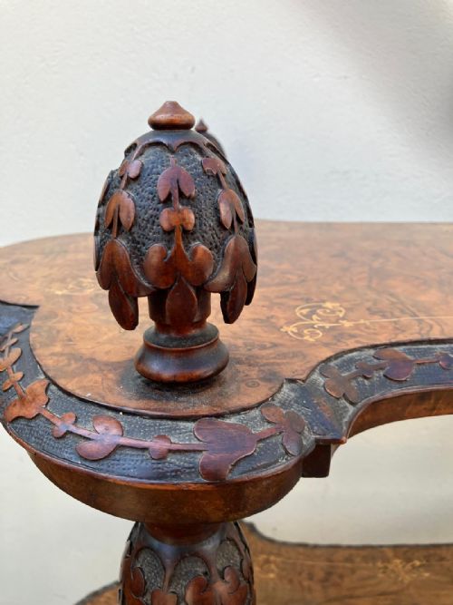 A FINE AND RARE VICTORIAN IRISH SHAMROCK CARVED BURR WALNUT WHATNOT - ADDITIONAL PHOTO 1