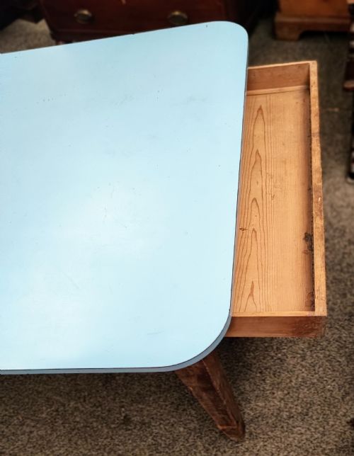 AN ANTIQUE PINE KITCHEN TABLE WITH DUCK EGG BLUE FORMICA TOP - ADDITIONAL PHOTO 5