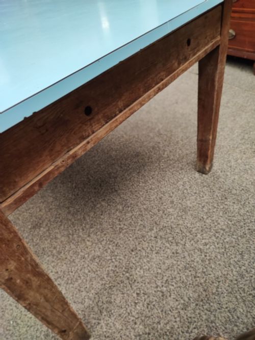 AN ANTIQUE PINE KITCHEN TABLE WITH DUCK EGG BLUE FORMICA TOP - ADDITIONAL PHOTO 12