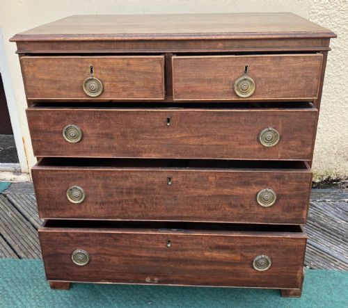 QUALITY SMALL GEORGIAN MAHOGANY CHEST OF DRAWERS - ADDITIONAL PHOTO 13
