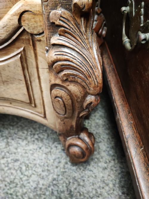 ANTIQUE FRENCH WALNUT ROCCO DOUBLE BED FRAME - ADDITIONAL PHOTO 6