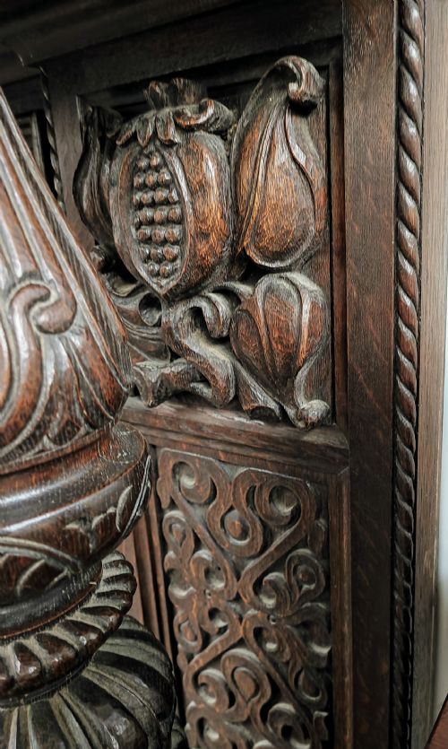 IMPRESSIVE ANTIQUE CARVED OAK FIRE SURROUND - ADDITIONAL PHOTO 15