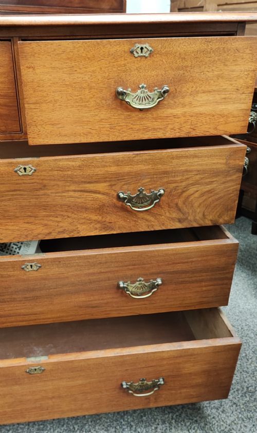 A VICTORIAN SOLID WALNUT CHEST OF DRAWERS - ADDITIONAL PHOTO 1