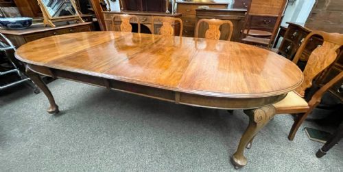 A LARGE ANTIQUE WALNUT EXTENDING DINING TABLE - ADDITIONAL PHOTO 15