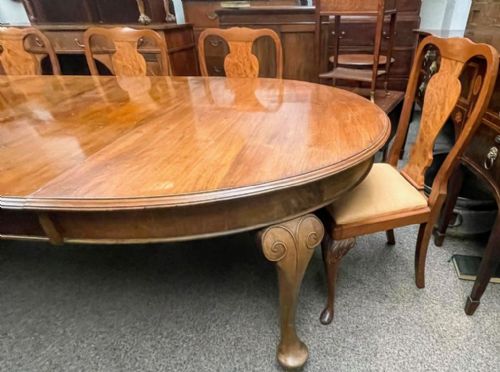 A LARGE ANTIQUE WALNUT EXTENDING DINING TABLE - ADDITIONAL PHOTO 16