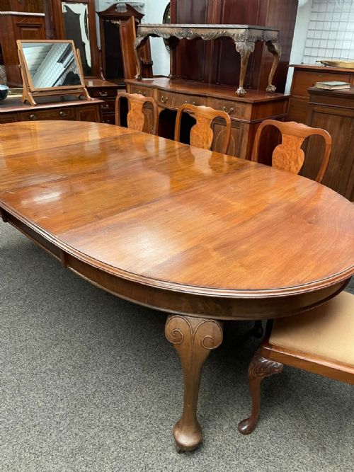 A LARGE ANTIQUE WALNUT EXTENDING DINING TABLE - ADDITIONAL PHOTO 19