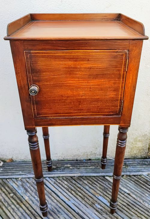 REGENCY MAHOGANY BEDSIDE CABINET - ADDITIONAL PHOTO 5
