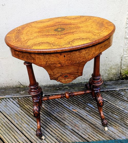 A STUNNING VICTORIAN BURR WALNUT WORK OR SEWING TABLE - ADDITIONAL PHOTO 8