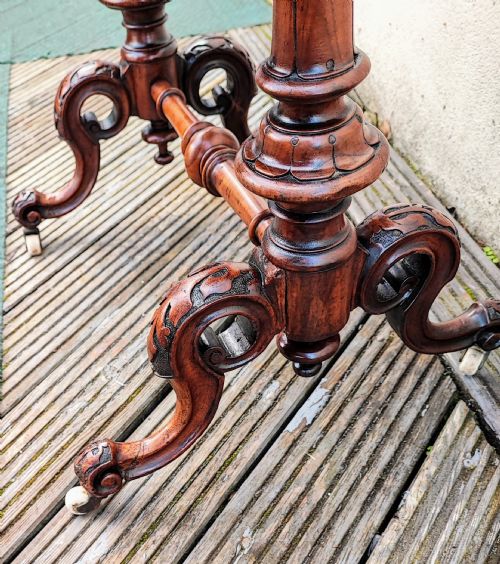A STUNNING VICTORIAN BURR WALNUT WORK OR SEWING TABLE - ADDITIONAL PHOTO 15
