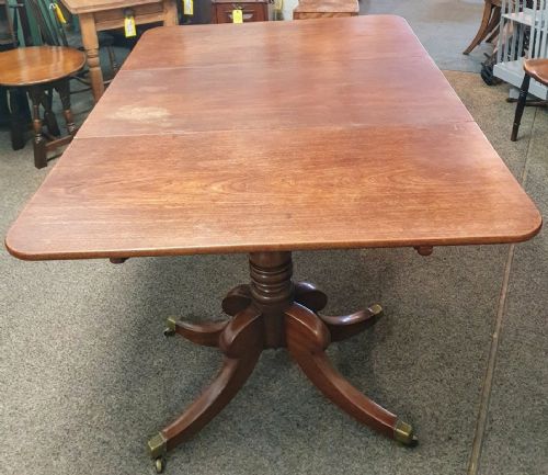 A FINE REGENCY MAHOGANY 2 PILLAR DINING TABLE - ADDITIONAL PHOTO 3