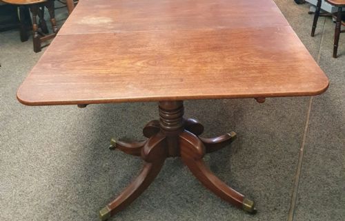 A FINE REGENCY MAHOGANY 2 PILLAR DINING TABLE - ADDITIONAL PHOTO 4