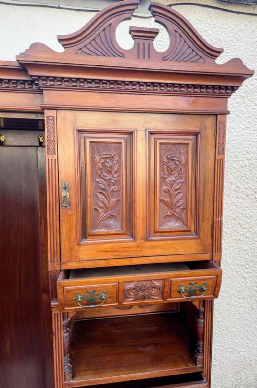 VICTORIAN COMPACTUM WARDROBE - ADDITIONAL PHOTO 1