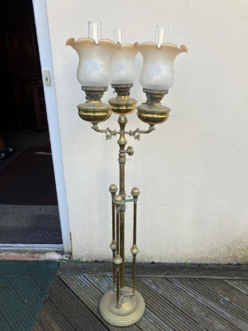superb antique brass standard oil lamp - CATEGORY: ANTIQUE LIGHTING - DATED EDWARDIAN