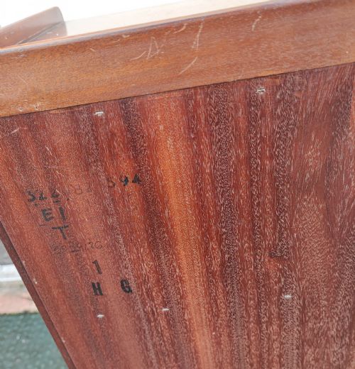 PAIR OF MAHOGANY GEORGE III STYLE OPEN BOOKCASES OR BEDSIDE TABLES - ADDITIONAL PHOTO 3