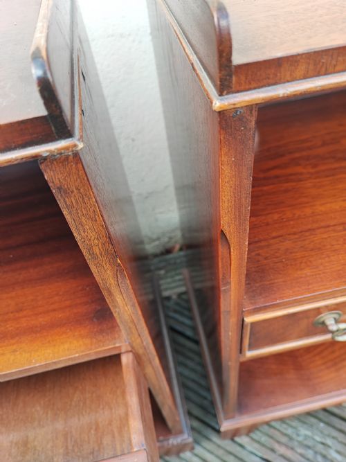 PAIR OF MAHOGANY GEORGE III STYLE OPEN BOOKCASES OR BEDSIDE TABLES - ADDITIONAL PHOTO 9