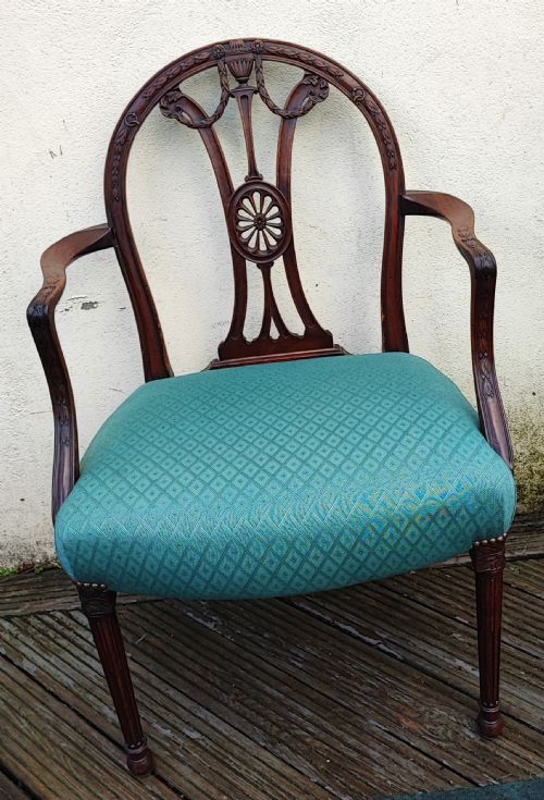 a good georgian mahogany carved armchair - CATEGORY: ANTIQUE CHAIRS - DATED GEORGIAN