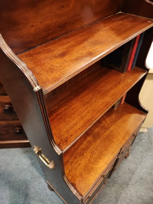 ANTIQUE MAHOGANY WATERFALL OPEN BOOKCASE IN THE REGENCY REVIVAL STYLE - ADDITIONAL PHOTO 1