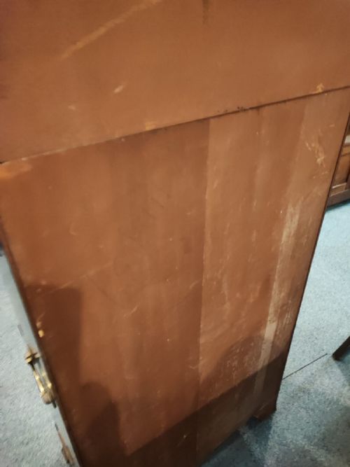 ANTIQUE MAHOGANY WATERFALL OPEN BOOKCASE IN THE REGENCY REVIVAL STYLE - ADDITIONAL PHOTO 2