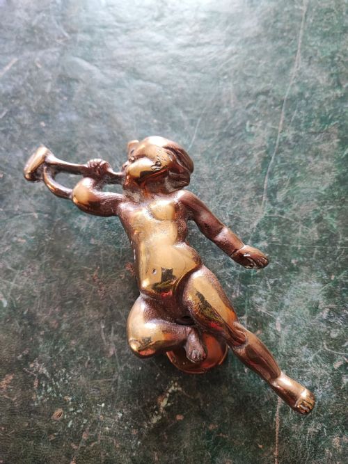 EDWARDIAN CHERUB BRASS DOOR KNOCKER - ADDITIONAL PHOTO 1
