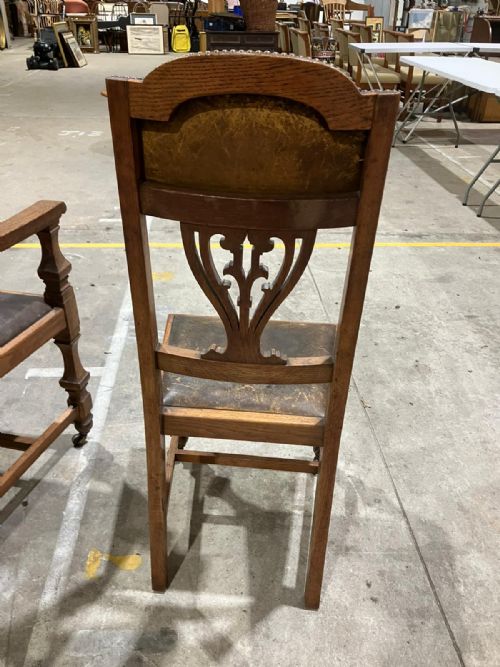 ANTIQUE GOLDEN OAK ART'S AND CRAFTS EXTENDING DINING TABLE AND 6 CHAIRS - ADDITIONAL PHOTO 9