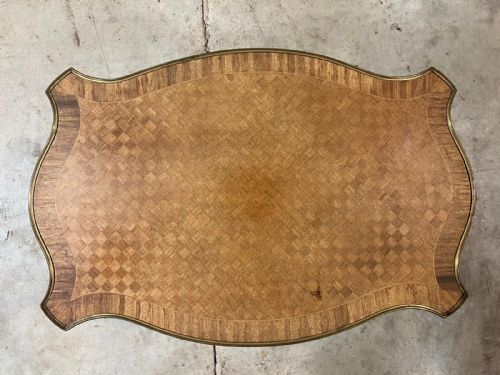 AN ANTIQUE FRENCH PARQUETRY AND ORMOLU MOUNTED COFFEE TABLE - ADDITIONAL PHOTO 2