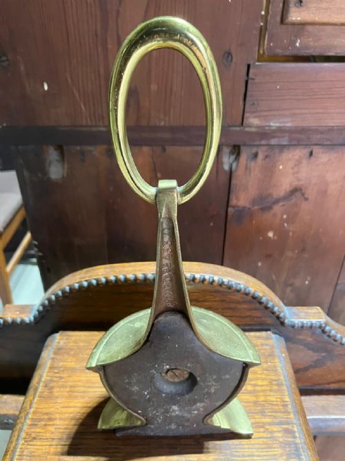 AN ANTIQUE BRASS DOOR STOP BY WILLIAM TONKS AND CO - ADDITIONAL PHOTO 2