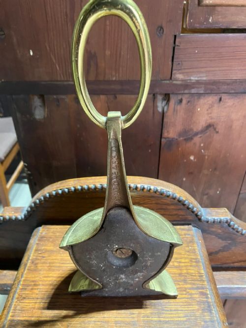 AN ANTIQUE BRASS DOOR STOP BY WILLIAM TONKS AND CO - ADDITIONAL PHOTO 5