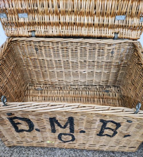 ANTIQUE WILLOW LOG OR LAUNDRY BASKETOF A LARGE SIZE - ADDITIONAL PHOTO 8