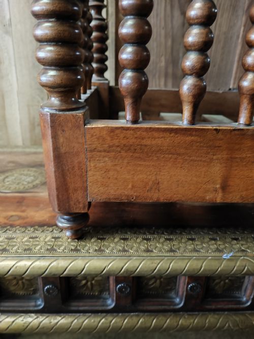 AN ANTIQUE WALNUT FRENCH PANETIERE OR BREAD STORE - ADDITIONAL PHOTO 12