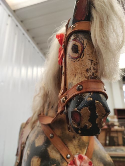 AN LARGE ANTIQUE DAPPLED CARVED AND PAINTED ROCKING HORSE - ADDITIONAL PHOTO 8