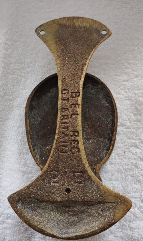 ANTIQUE BRASS DOOR KNOCKER DEPICTING ELIZABETH THE FIRST - ADDITIONAL PHOTO 4