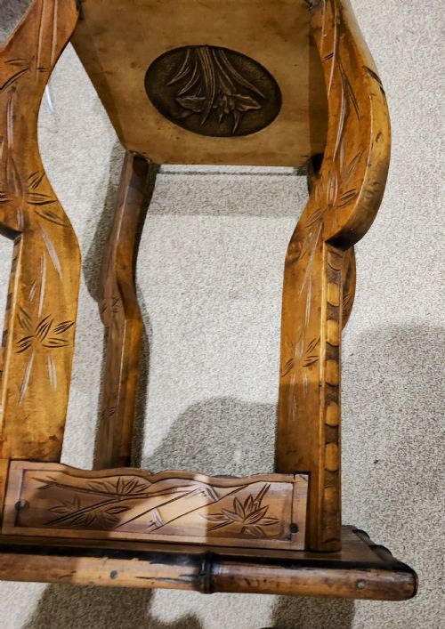 QUALITY LIBERTY OF LONDON CARVED SIDE OR LAMP TABLE - ADDITIONAL PHOTO 2